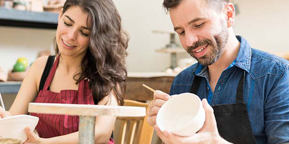 couple in a painting class